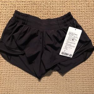 Black hotty hot lululemon shorts